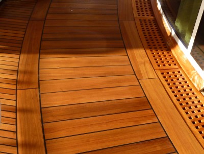 MY Lady Moura Teak deck