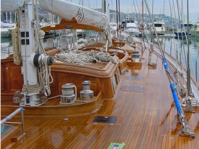 SY Alejandra, Designer Bruce King 41m, 1993, Refit teak decks